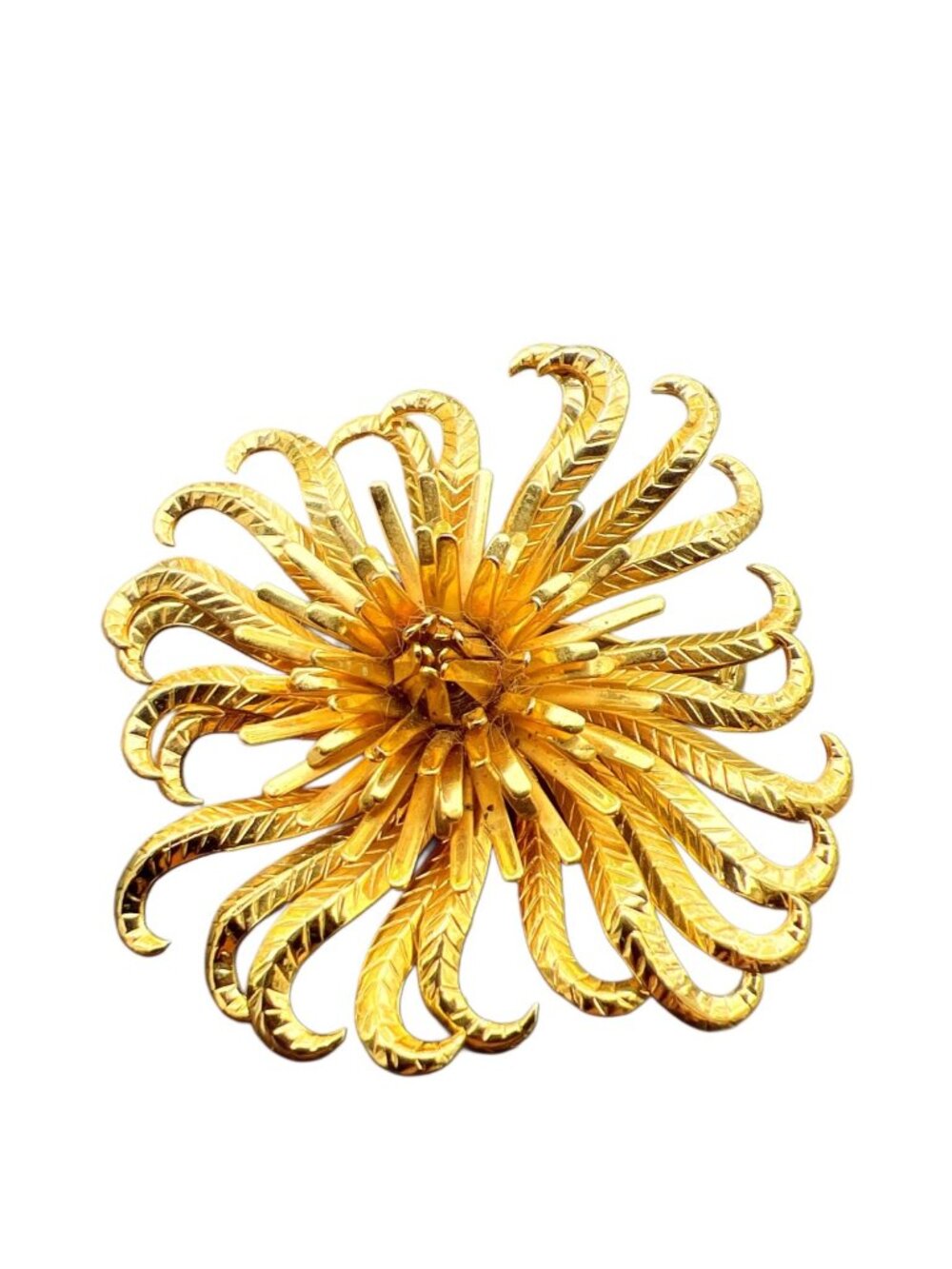 Vintage Gold-Tone Floral Brooch Pin Intricate Swirl Petal Design Elegant Retro